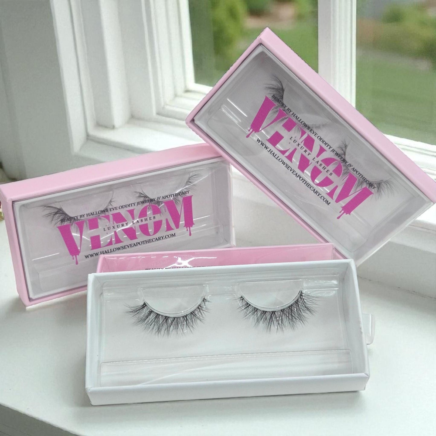 PETTY- Wispy False Eyelashes: Soft Glam, Lightweight Reusable Lashes